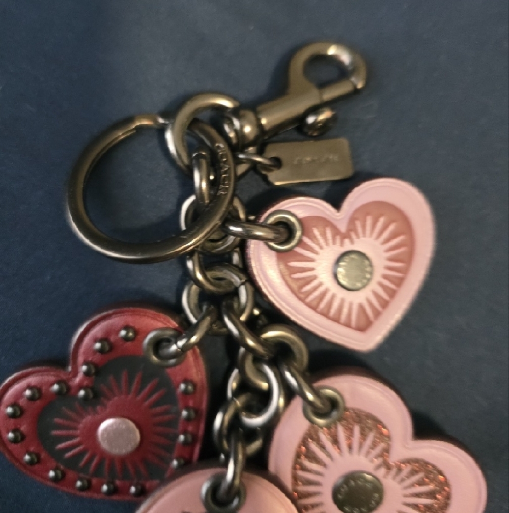 Coach Multi Heart Cluster Pink & Rose Leather GunMetal Keychain Purse Bag Charm - Picture 3 of 6